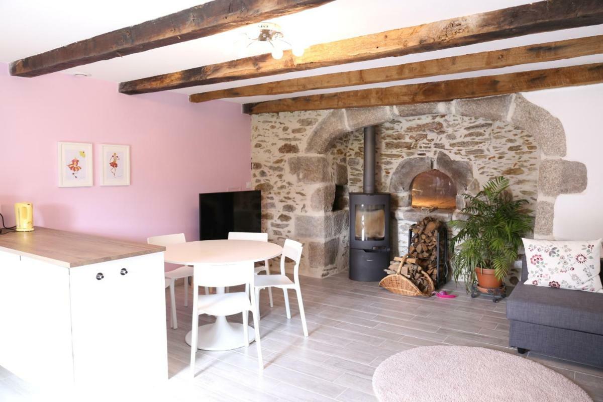 Villa Le Four à Pain à Leynhac Extérieur photo