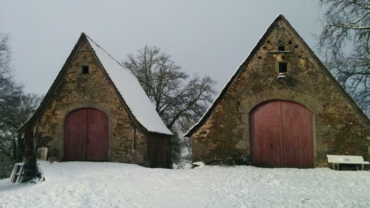 Villa Le Four à Pain à Leynhac Extérieur photo