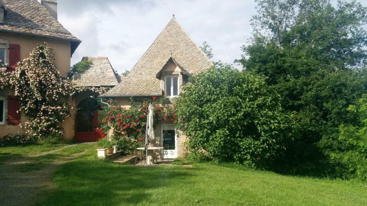 Villa Le Four à Pain à Leynhac Extérieur photo